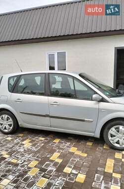 Минивэн Renault Scenic 2004 в 
