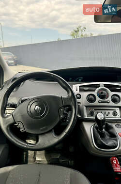 Минивэн Renault Scenic 2009 в 
