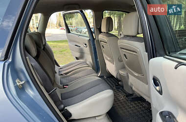 Минивэн Renault Scenic 2005 в 