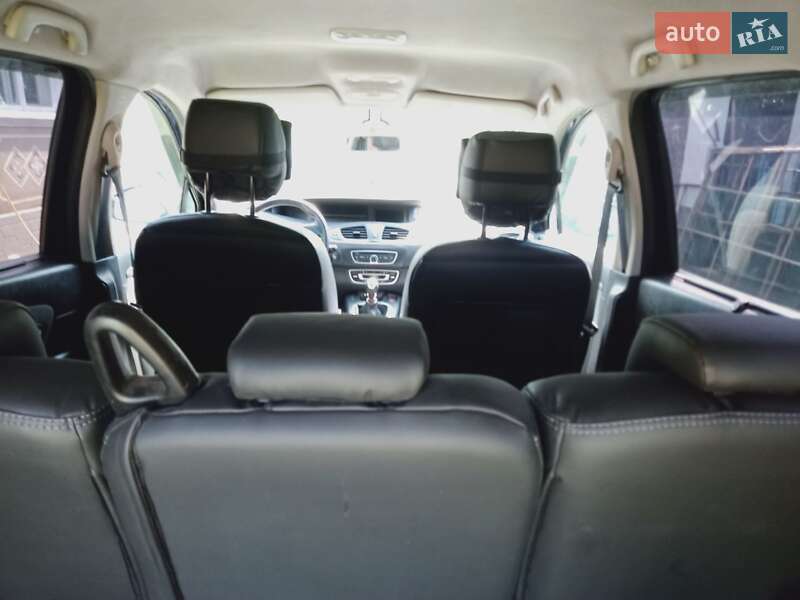 Минивэн Renault Scenic 2011 в Виньковцах