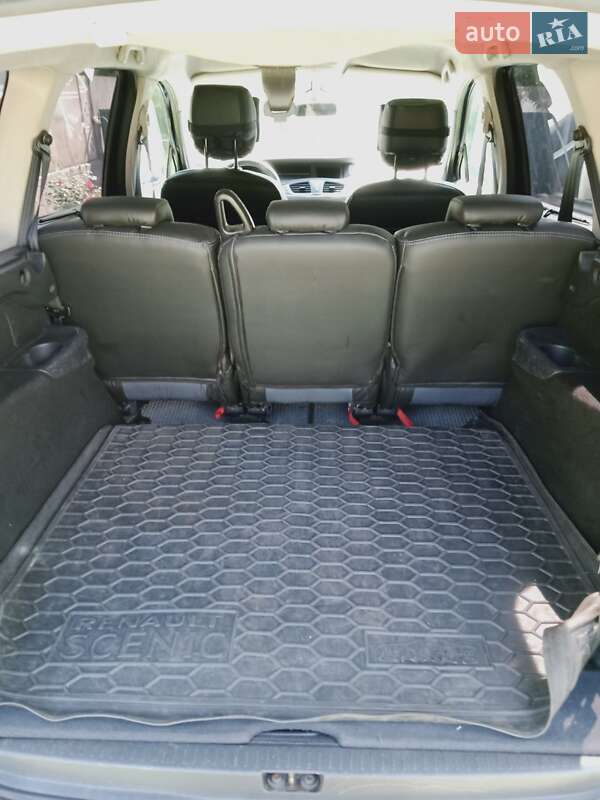 Минивэн Renault Scenic 2011 в Виньковцах