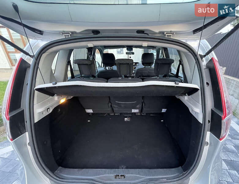 Минивэн Renault Scenic 2010 в Ровно