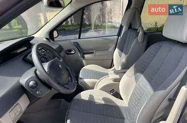 Минивэн Renault Scenic 2005 в 