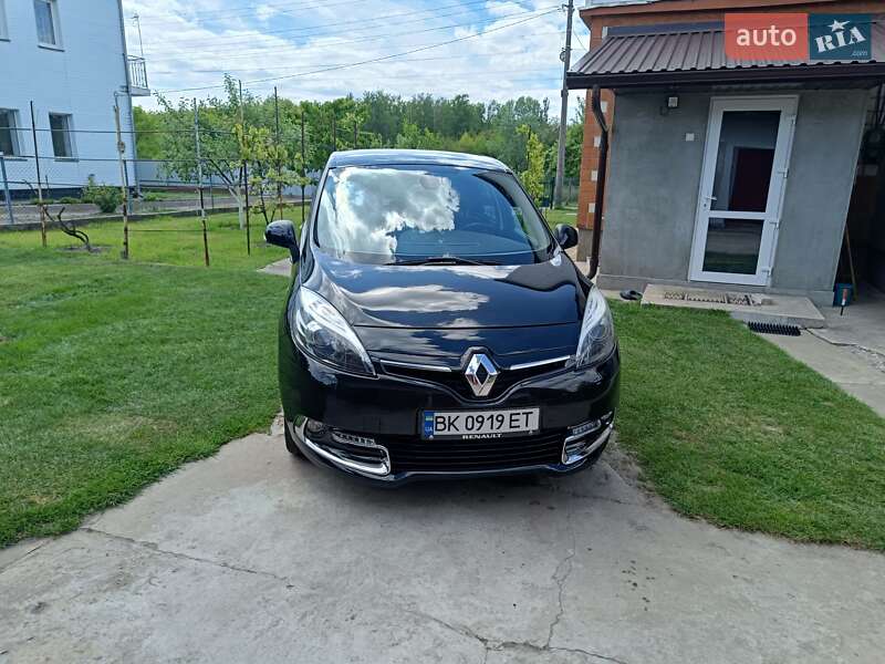 Минивэн Renault Scenic 2013 в Березному