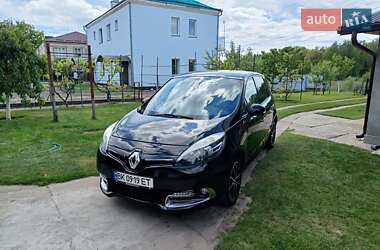 Минивэн Renault Scenic 2013 в 