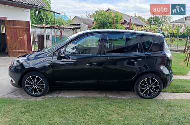 Минивэн Renault Scenic 2013 в 