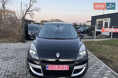Минивэн Renault Scenic 2011 в 