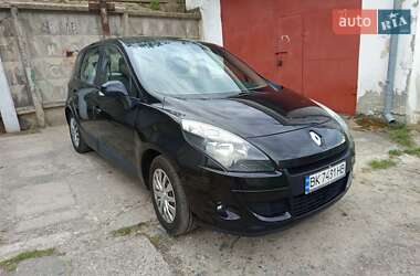 Мінівен Renault Scenic 2010 в Рівному