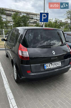 Минивэн Renault Scenic 2004 в 
