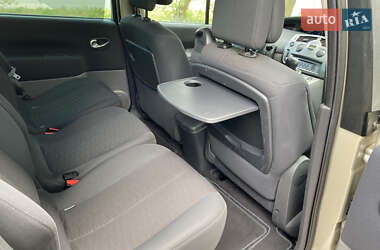 Минивэн Renault Scenic 2006 в 