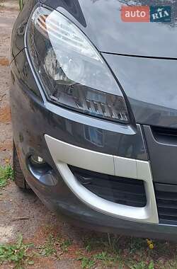 Мінівен Renault Scenic 2010 в 