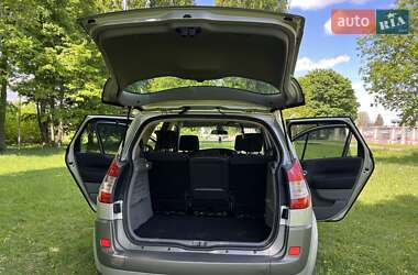 Минивэн Renault Scenic 2006 в 