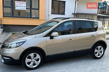 Минивэн Renault Scenic 2013 в 