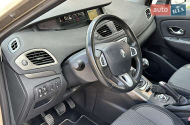 Минивэн Renault Scenic 2013 в 