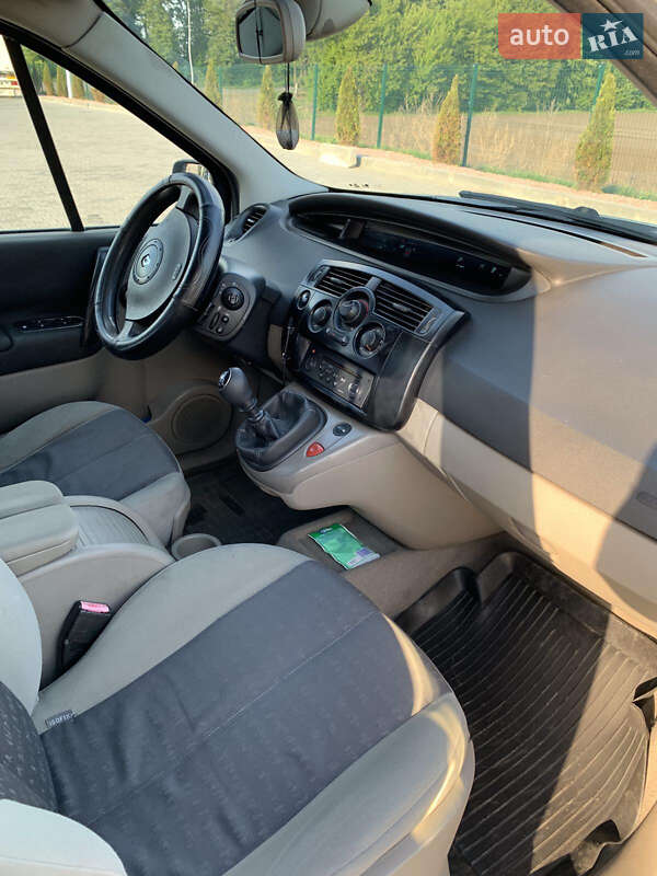 Минивэн Renault Scenic 2002 в Виннице