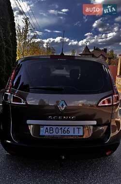 Минивэн Renault Scenic 2010 в 