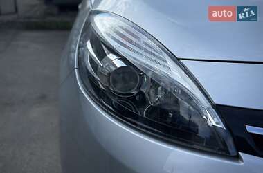 Мінівен Renault Scenic 2013 в 