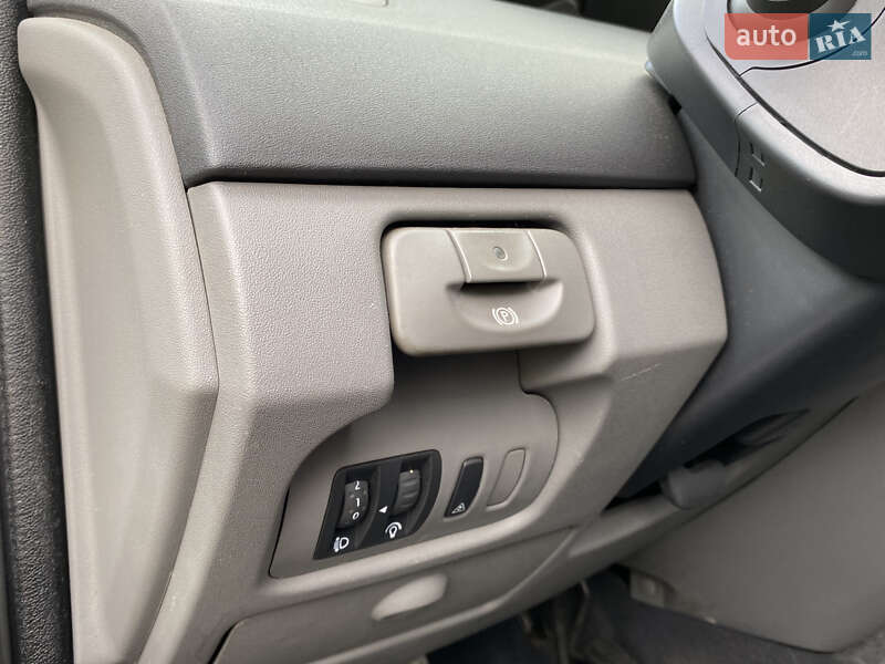 Мінівен Renault Scenic 2007 в Луцьку
