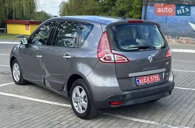 Мінівен Renault Scenic 2011 в 