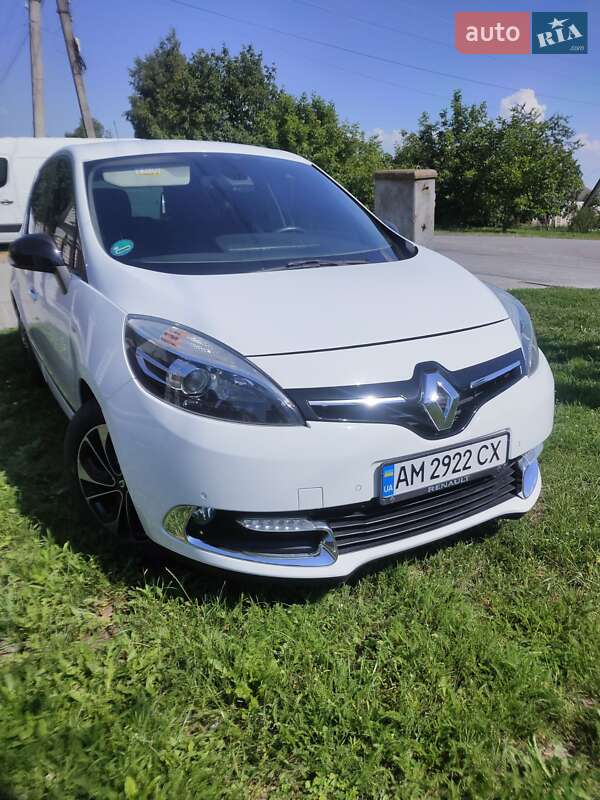 Мінівен Renault Scenic 2015 в 