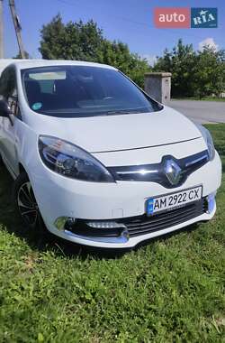Мінівен Renault Scenic 2015 в 