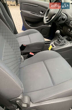 Минивэн Renault Scenic 2009 в 