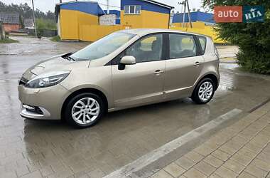 Минивэн Renault Scenic 2013 в 