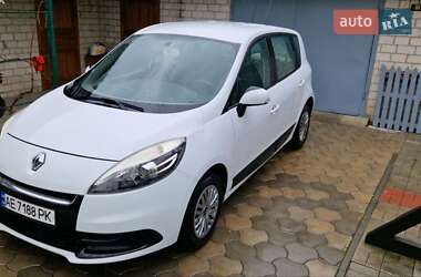 Минивэн Renault Scenic 2012 в 
