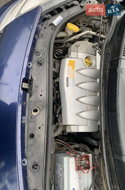 Мінівен Renault Scenic 2004 в  фото 23 Мінівен Renault Scenic 2004 в