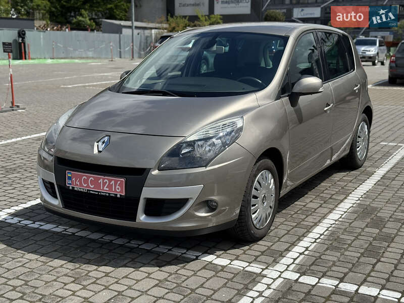 Мінівен Renault Scenic 2010 в 