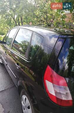 Минивэн Renault Scenic 2003 в 