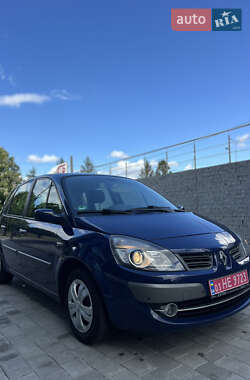 Минивэн Renault Scenic 2009 в 