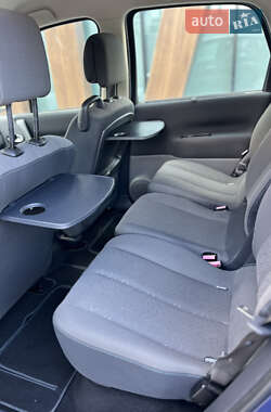 Минивэн Renault Scenic 2009 в 