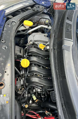 Минивэн Renault Scenic 2009 в 