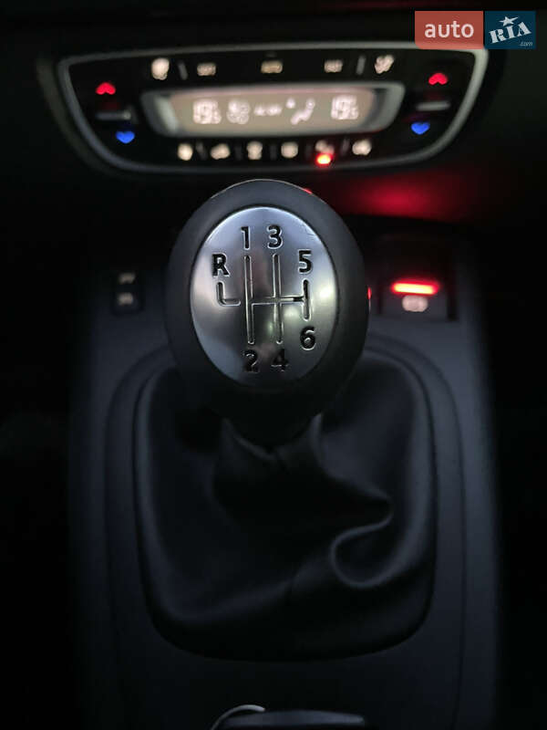 Мінівен Renault Scenic 2009 в Рівному