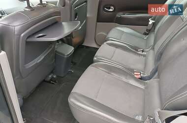 Минивэн Renault Scenic 2005 в 