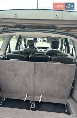 Минивэн Renault Scenic 2010 в 