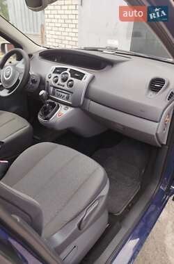 Минивэн Renault Scenic 2009 в 