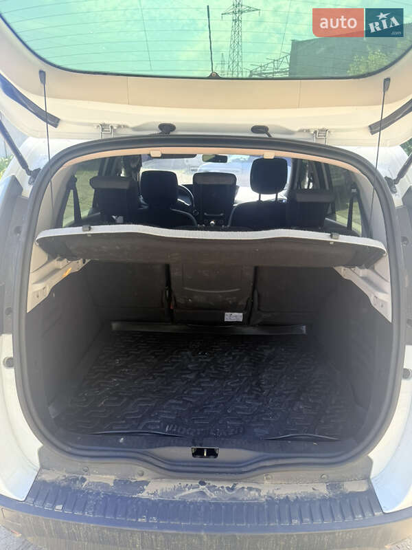 Минивэн Renault Scenic 2017 в Киеве