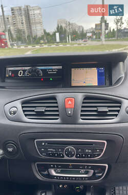 Минивэн Renault Scenic 2010 в 