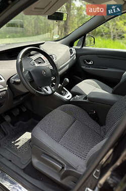 Мінівен Renault Scenic 2011 в 