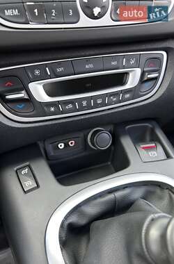 Минивэн Renault Scenic 2010 в 