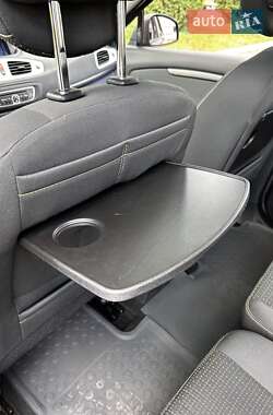Минивэн Renault Scenic 2010 в 