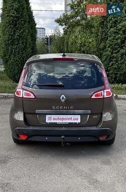 Минивэн Renault Scenic 2010 в 