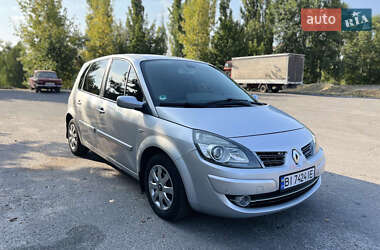 Минивэн Renault Scenic 2009 в 