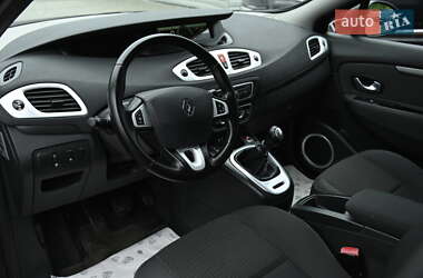 Минивэн Renault Scenic 2009 в 