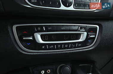 Минивэн Renault Scenic 2009 в 