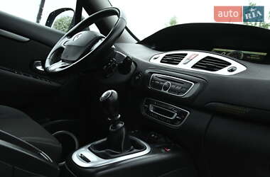 Минивэн Renault Scenic 2009 в 