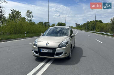 Минивэн Renault Scenic 2009 в 