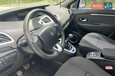 Минивэн Renault Scenic 2009 в 